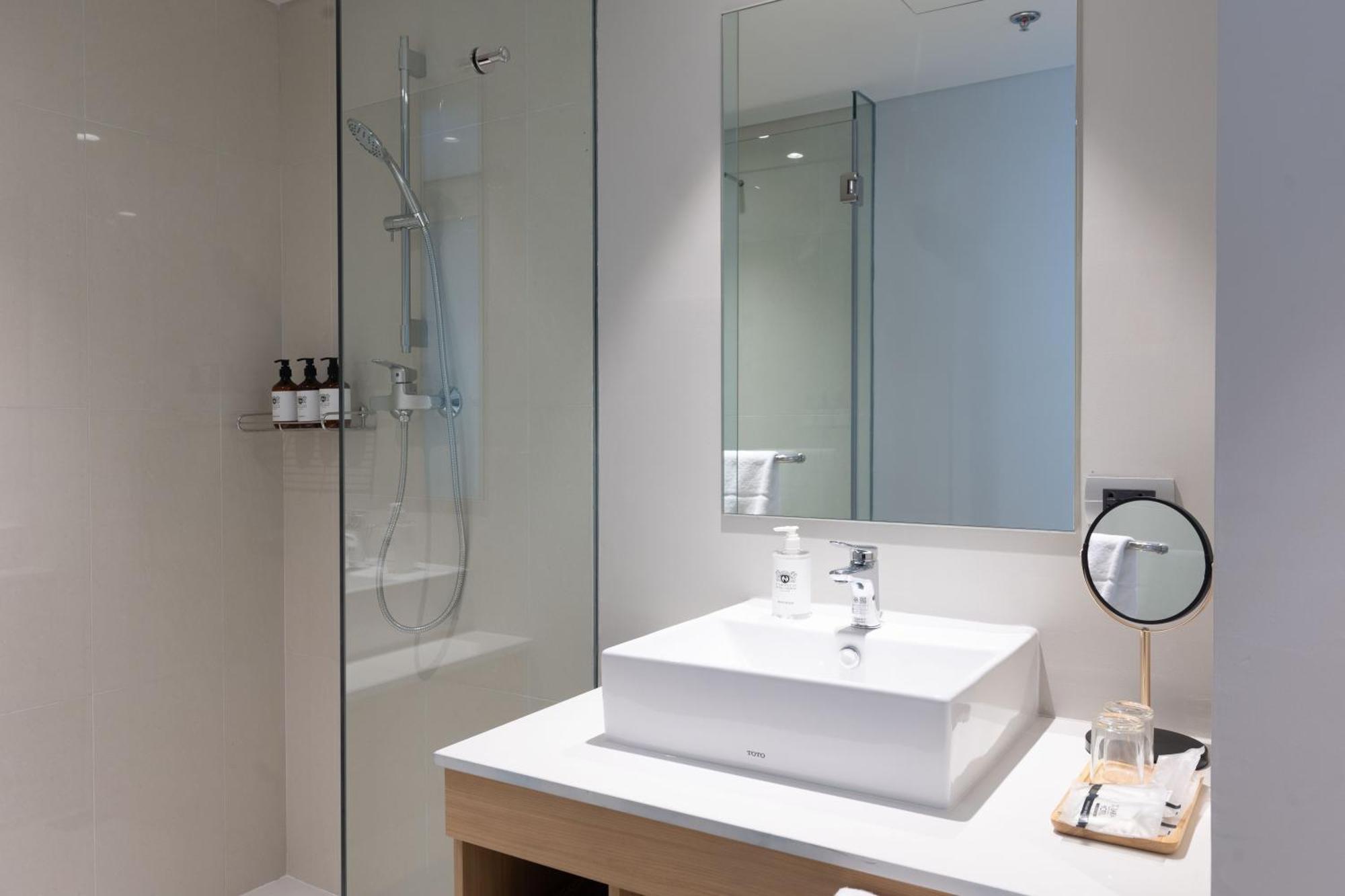 Nishitetsu Hotel Croom Bangkok Silom Екстер'єр фото